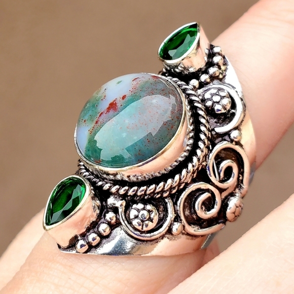 New Bloodstone and Peridot 925 Silver Statement Ring. - Picture 13 of 16